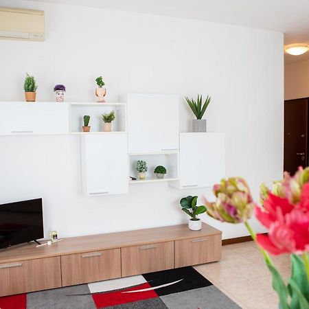 Sunrise 15 Min Duomo Apartment Милано Екстериор снимка