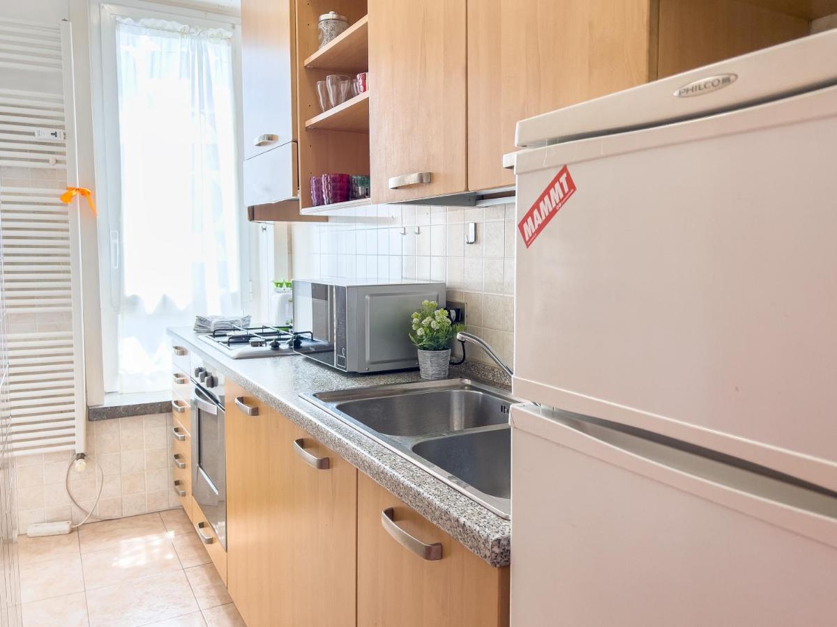 Sunrise 15 Min Duomo Apartment Милано Екстериор снимка